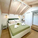 Yannis Retreat