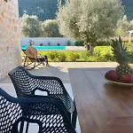 Yannis Retreat