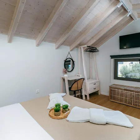 Yannis Retreat Lefkáda