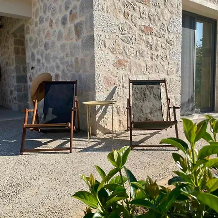 Yannis Retreat Apartman *