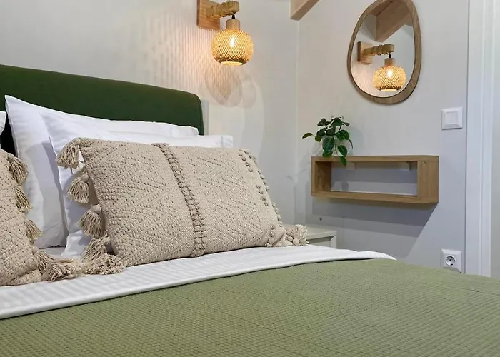 Yannis Retreat Appartement *